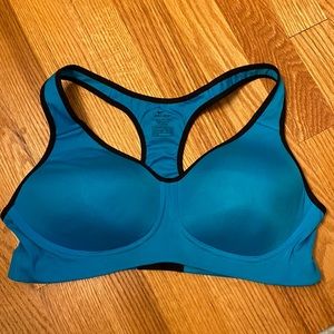 Nike sports bra 38A